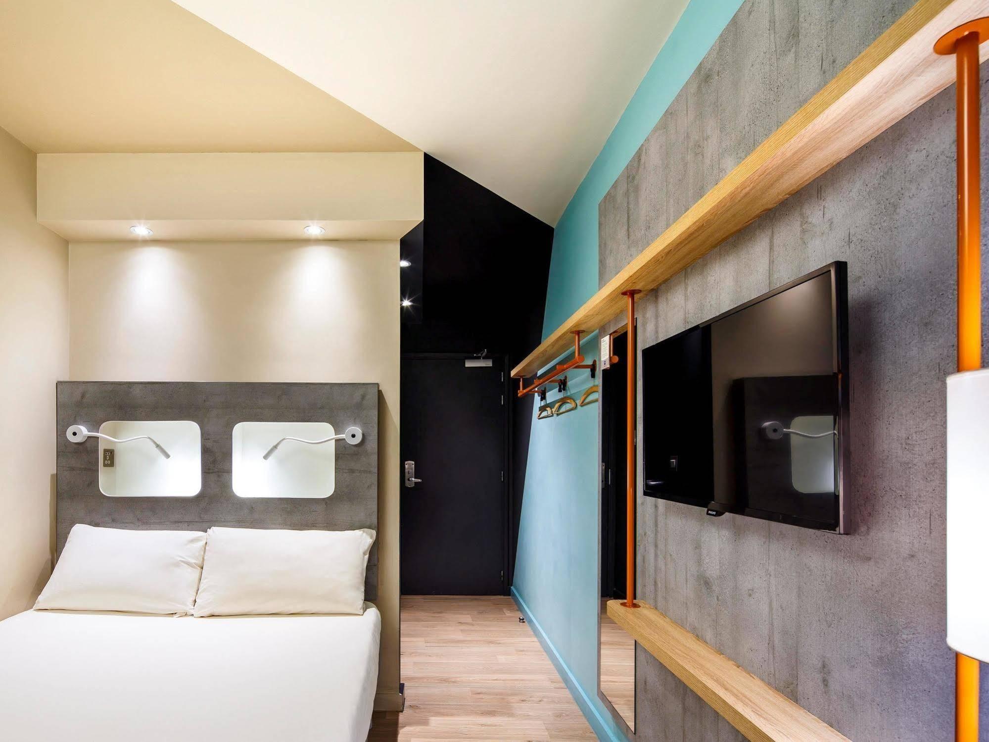 Ibis Budget London Hounslow Extérieur photo