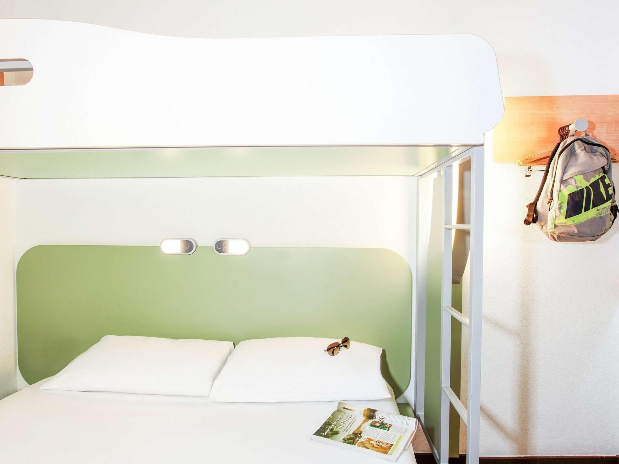 Ibis Budget London Hounslow Extérieur photo
