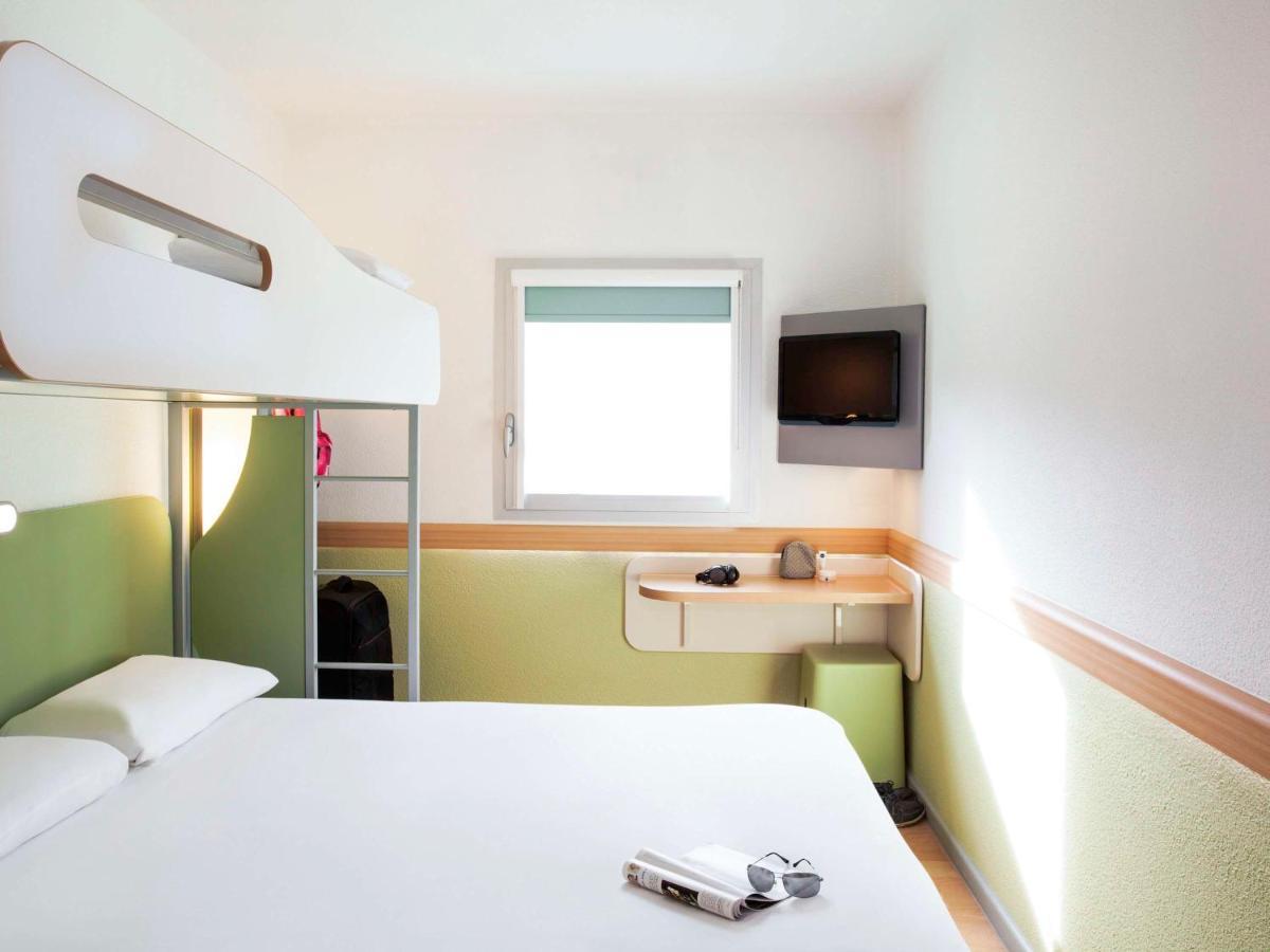 Ibis Budget London Hounslow Extérieur photo
