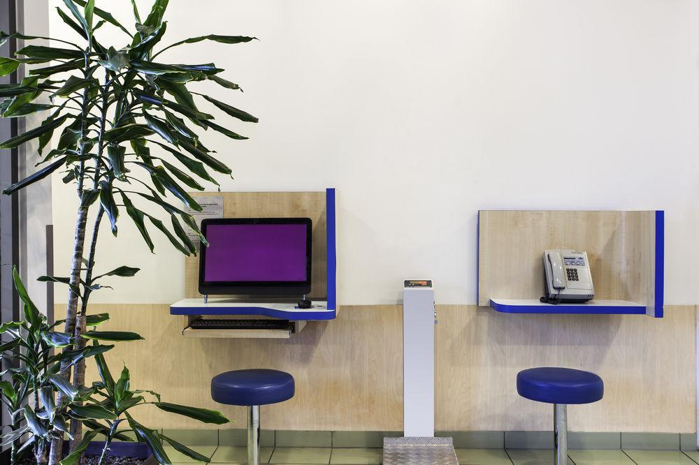 Ibis Budget London Hounslow Extérieur photo