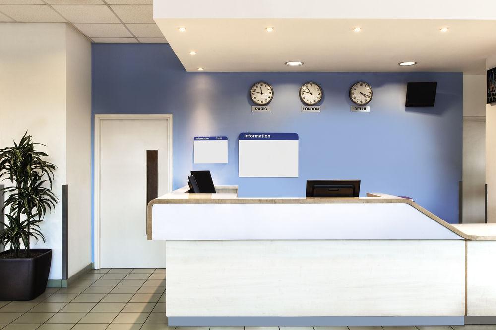 Ibis Budget London Hounslow Extérieur photo