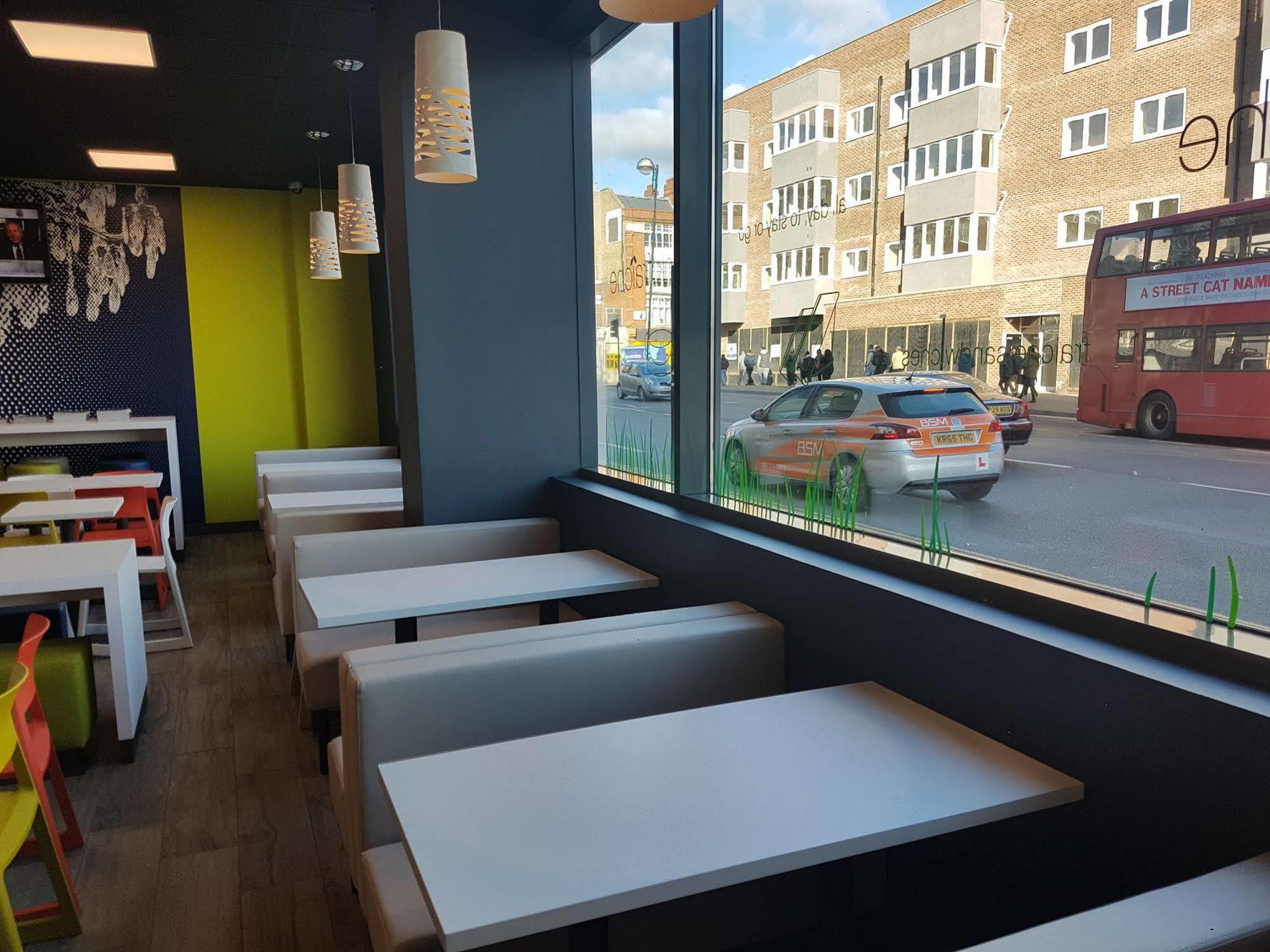 Ibis Budget London Hounslow Extérieur photo