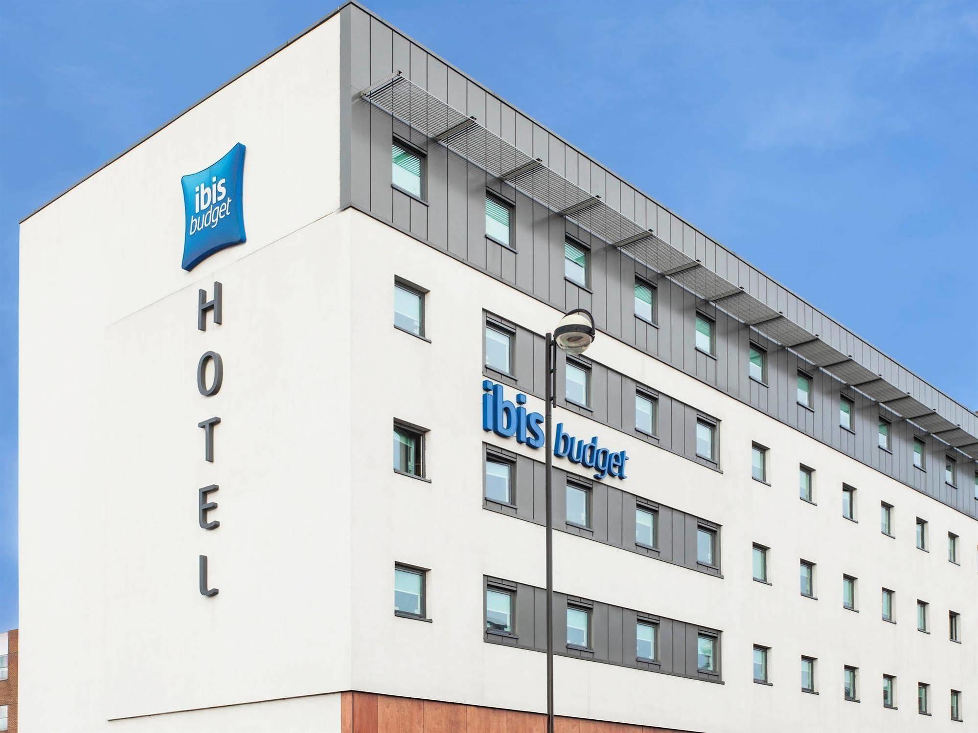 Ibis Budget London Hounslow Extérieur photo